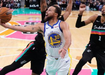 Noć je zvijezda: Jokić 55 poena, Curry 46. Thunderi polijeću sa Shaijem