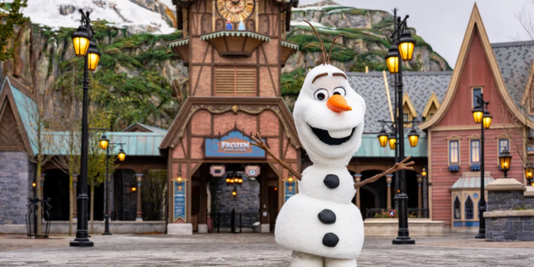 Nova generacija robotske figure Olafa otkrivena za World of Frozen u Disneylandu u Parizu i Disneylandu u Hong Kongu