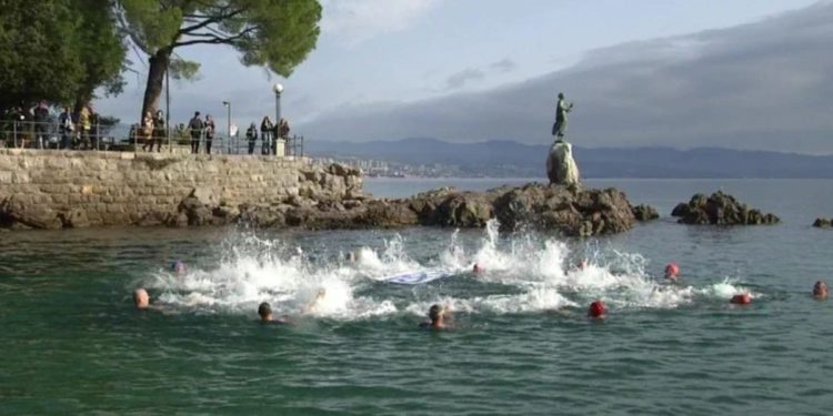 Opatijski kukali zaplivali usred studenog