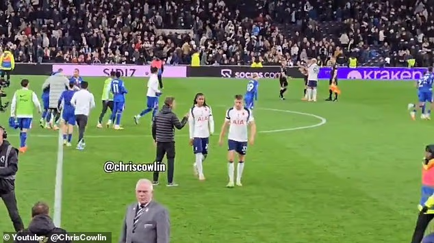 Otkriveno: Što je zvijezda Tottenhama Djed Spence STVARNO rekao menadžeru Thomasu Franku otkrio je stručni čitač s usana u bijesnoj svađi nakon poraza od Chelseaja