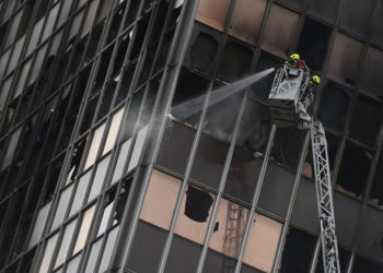 Otkriveno zašto se požar tako brzo proširio Vjesnikovim neboderom