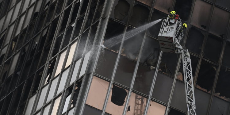 Otkriveno zašto se požar tako brzo proširio Vjesnikovim neboderom