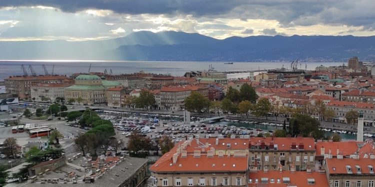 PETROLEJSKA LUKA Predavanje koje je probudilo povijest Rijeke