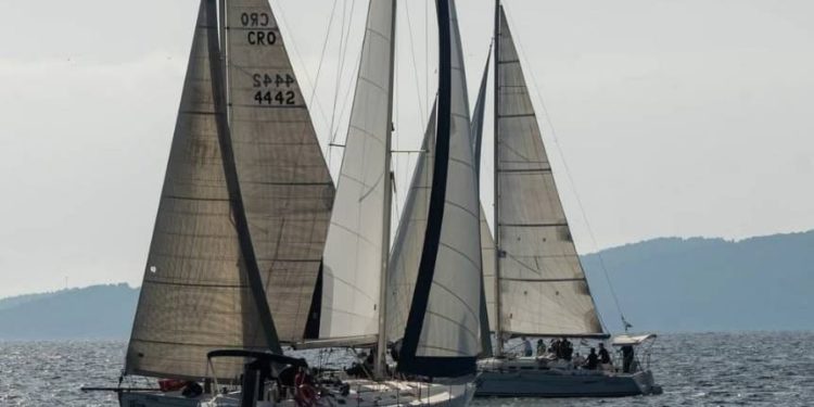 PULA POD JEDRIMA 21. Arena kup okuplja jedriličare iz Hrvatske i inozemstva
