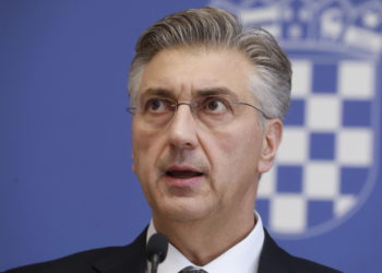 Partijski ukor Plenkoviću: ‘Podnesi ostavku, nema više prostora za kukavičluk’