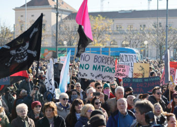 Pazite što je pisalo na transparentima antifašista: U Zadru im priredili neugodno iznenađenje