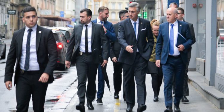 Plenković spustio ‘posrnulim drugovima’: ‘O Thompsonu si šutio, bojali ste se naroda’