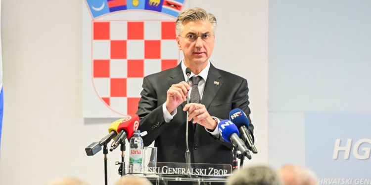 Plenković zagrmio: ‘Ta izložba nije bila primjerena, naše temelje čini Domovinski rat’