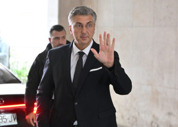 Plenkoviću je pukao film i povlači radikalan potez: Razmatraju se dvije moguće opcije