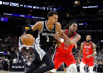 Pločica Spursa: Wembanyama vani s naporom, oporavak za najmanje 2 tjedna