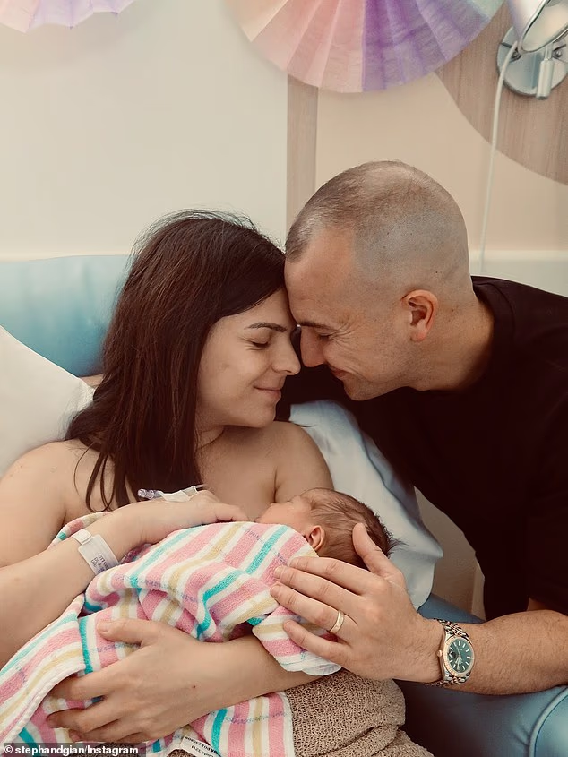 Pobjednici bloka Steph i Gian Ottavio dočekali su svoje prvo dijete i otkrili slatko ime bebe: ‘Zauvijek si promijenio naše živote’