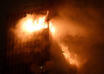 Pogledajte jezivu snimku požara koji guta Vjesnikovu zgradu