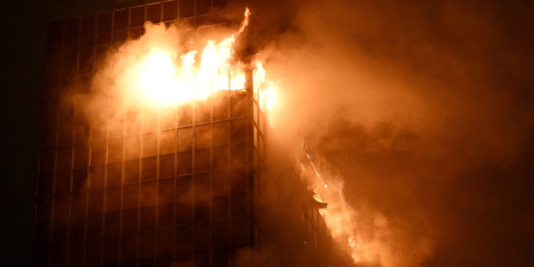 Pogledajte jezivu snimku požara koji guta Vjesnikovu zgradu