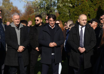 Pogledajte što Dubravko Šimenc radi na sprovodu Jean-Michela Nicoliera