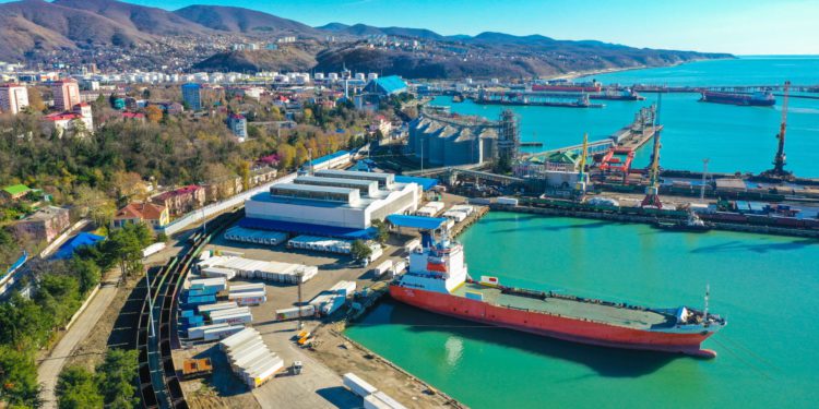 Pogođena ruska crnomorska luka: Gori tanker uz još najmanje dva požara