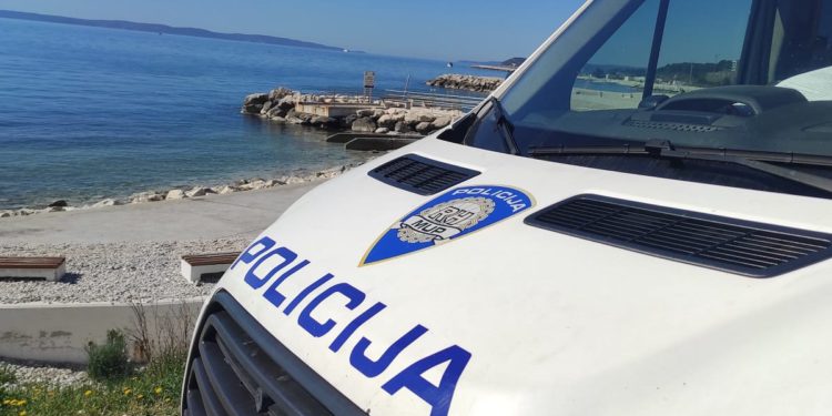 Policija privela tri osobe zbog teroriziranja ljudi u Splitu