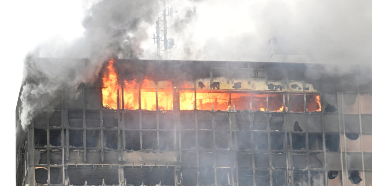 Ponovno je planuo požar na Vjesniku: Ministarstvo objavilo što će biti s neboderom