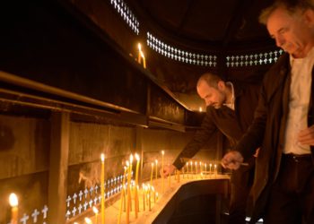 Pupovac i šef ‘Prosvjete’ zapalili svijeće ‘svim žrtvama rata’