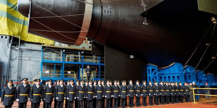 Rusija porinula novu nuklearnu podmornicu (VIDEO) — RT Rusija i bivši Sovjetski Savez