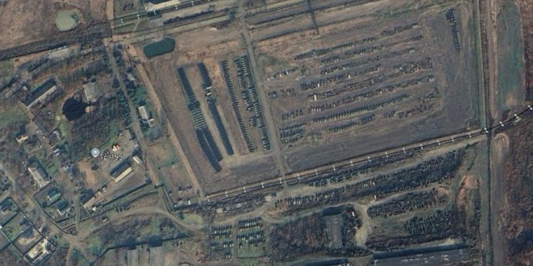 Ruska vojska ispraznila golemu bazu oklopnih vozila