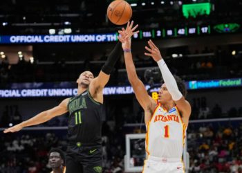 Showtime Jalen Johnson: staje, odlazi na prekid i zakucava