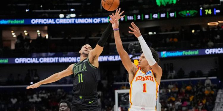 Showtime Jalen Johnson: staje, odlazi na prekid i zakucava