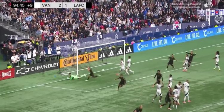 Sine, kakva čarolija! Pogodak na kraju je pravi biser