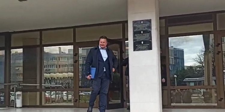 Sjeća li se još tko slučaja sa prenamjenom zemljišta na Braču? Odvjetnik bivšeg ministra ‘grilao’ svjedoke, sutkinja ih morala braniti