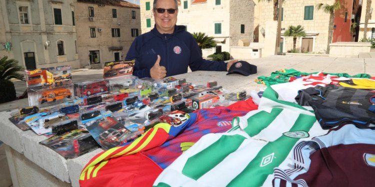 Slobodna Dalmacija – Bivši makarski političar pravi je ‘modni mačak’: ‘Kad sam se razbolio, osim zdravlja, imao sam samo dvije želje…’