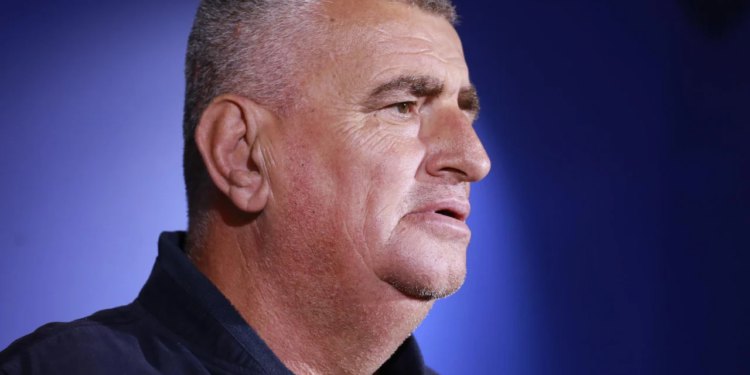 Slobodna Dalmacija – Bulj ne miruje ni u Vukovaru, ‘opleo’ po Pupovcu: ‘Blokirajte Srbiju! Četnik Vučić mora dati…’ Zamjera i Milanoviću