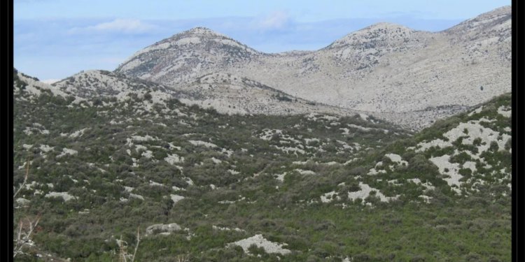 Slobodna Dalmacija – Čudo na jugu Dalmacije: kamena Troja s piramidama i kiklopskim zidinama ostavlja bez daha