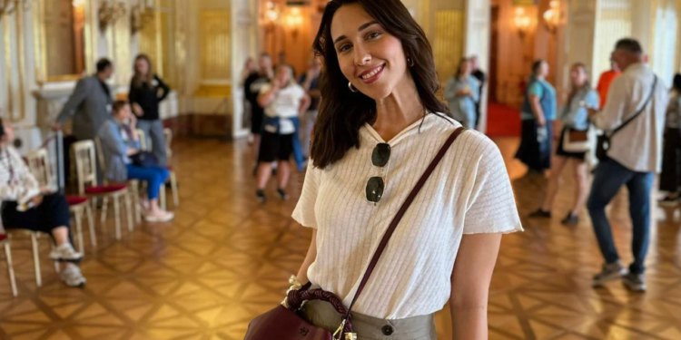 Slobodna Dalmacija – Dalmatinska liječnica i dama sa stilom: ‘Prava je radost kad nekome popravite zub, a politika neće u moju ordinaciju!’