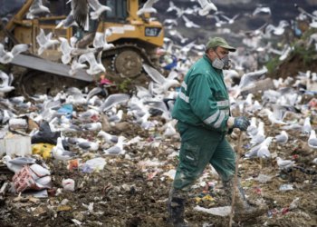 Slobodna Dalmacija – Građani, udruge, aktivisti… Sad je vrijeme! Izborite se dok se nismo ‘ugušili’; dajte svoj glas na vrijeme