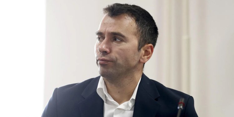 Slobodna Dalmacija – HDZ-ov vijećnik, gle čuda, pohvalio Šutin proračun: ‘Ako mene pitate, u takve se stvari isplati ulagati…’