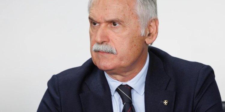 Slobodna Dalmacija – Jadna nam majka s ovakvim studentima! Kaos u Splitu, rektor Ljutić poništio izbore zbog sumnji u (ne)transparentnost