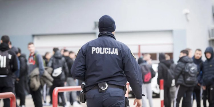 Slobodna Dalmacija – Je li normalno da nam djeca strahuju doći u glavni grad?! Splitska škola naglo odgodila put: ‘Pojačani rizik…’