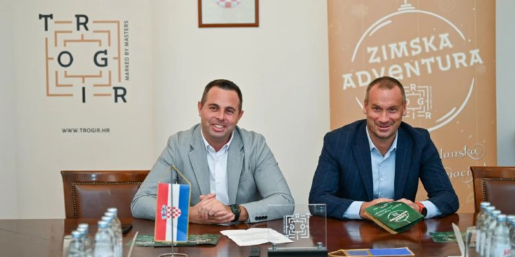 Slobodna Dalmacija – Na 20-ak minuta vožnje od Splita nikad bogatiji adventski program: Rozga, Jole, Adi Šoše… samo su neka od imena