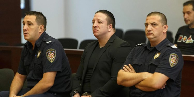 Slobodna Dalmacija – Poznato lice splitske crne kronike okreće novu stranicu u životu i posvećuje se sportu? ‘Dobro ste čuli…’