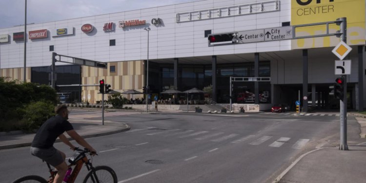 Slobodna Dalmacija – Rolex usred Splita za 2,99 eura!? Splićani se ‘napalili’ za lov na blago, a onda…; evo što se upravo događa u ‘Cityju’