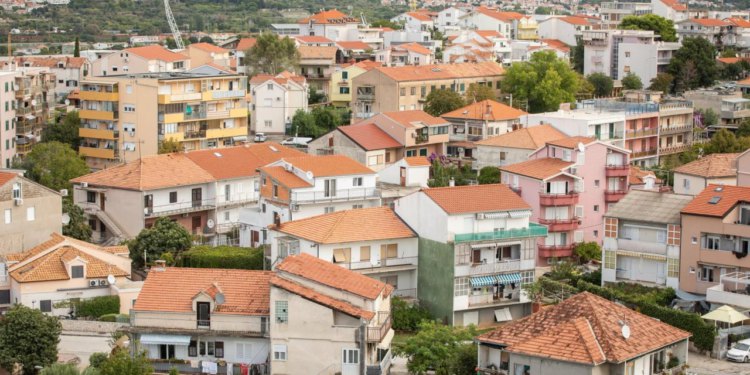 Slobodna Dalmacija – Skupi stanovi u Splitu? A gle novi fenomen na tržištu nekretnina! Tip na Brdima nudi ovo za 52.000 €: ‘Nećete požaliti’