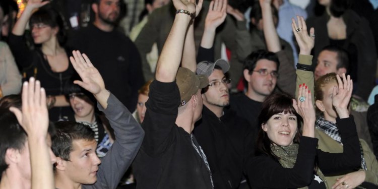 Slobodna Dalmacija – Splitski noćni život na izdisaju! I ovaj klub u problemima: ‘Privremeno zatvaramo… Ali ne odustajemo! Nema pića’