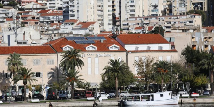 Slobodna Dalmacija – Stanovnici turističkog bisera imat će kaos od života naredna 4 mjeseca; idući tjedan počinju radovi, ovo su detalji