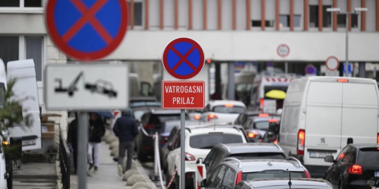 Slobodna Dalmacija – Stiže rampa kod splitske bolnice; Napokon rješenje za blokirane hitne i vatrogasne intervencije