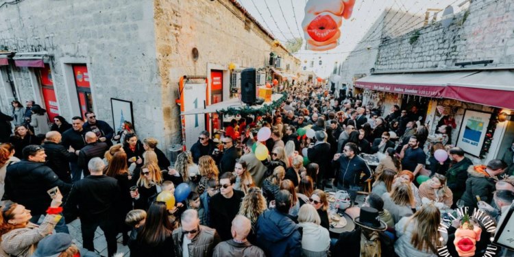 Slobodna Dalmacija – U subotu počinje Advent na Obrovu uz Beach party! Obucite havajsku košulju i zaplešite na koncertu Šo!Mazgoona
