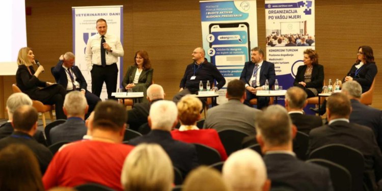 Slobodna Dalmacija – Veterina na koljenima. Bolesti se šire, struke sve manje, a društvene mreže pronose ‘fake news’