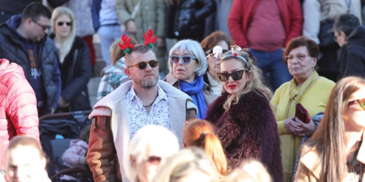 Slobodna Dalmacija – Za ovakav adventski program vrijedi potegnuti do turističkog bisera Dalmacije; ovo je lista izvođača, a tek za Novu…