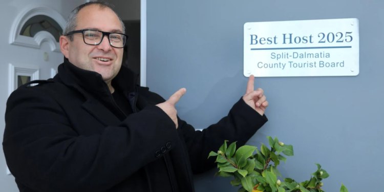 Slobodna Dalmacija – Želite da gosti hvale i vas i vaš apartman? Petar iz Šestanovca službeno je najbolji u Županiji, ovo su njegovi savjeti