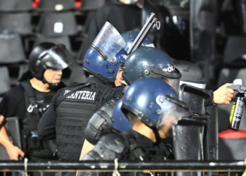 Šok Argentina, policija koristi biber sprej na moronskim igračima