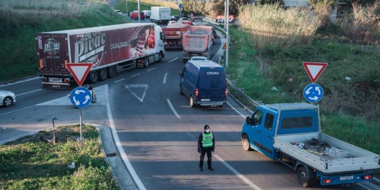 Splitska policija sutra provodi veliku prometnu akciju za pješake i vozače