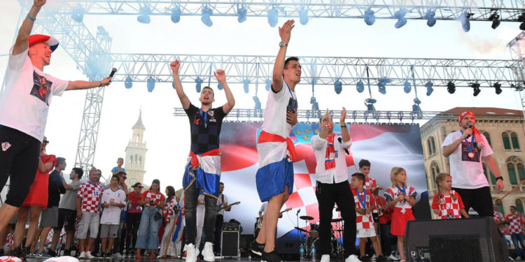 Sportske novosti – Filip Bradarić: ‘Bit će puno golova između Dinama i Celte! Medalju iz Rusije žena je negdje sakrila